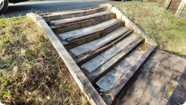 枕木階段修繕のBefore